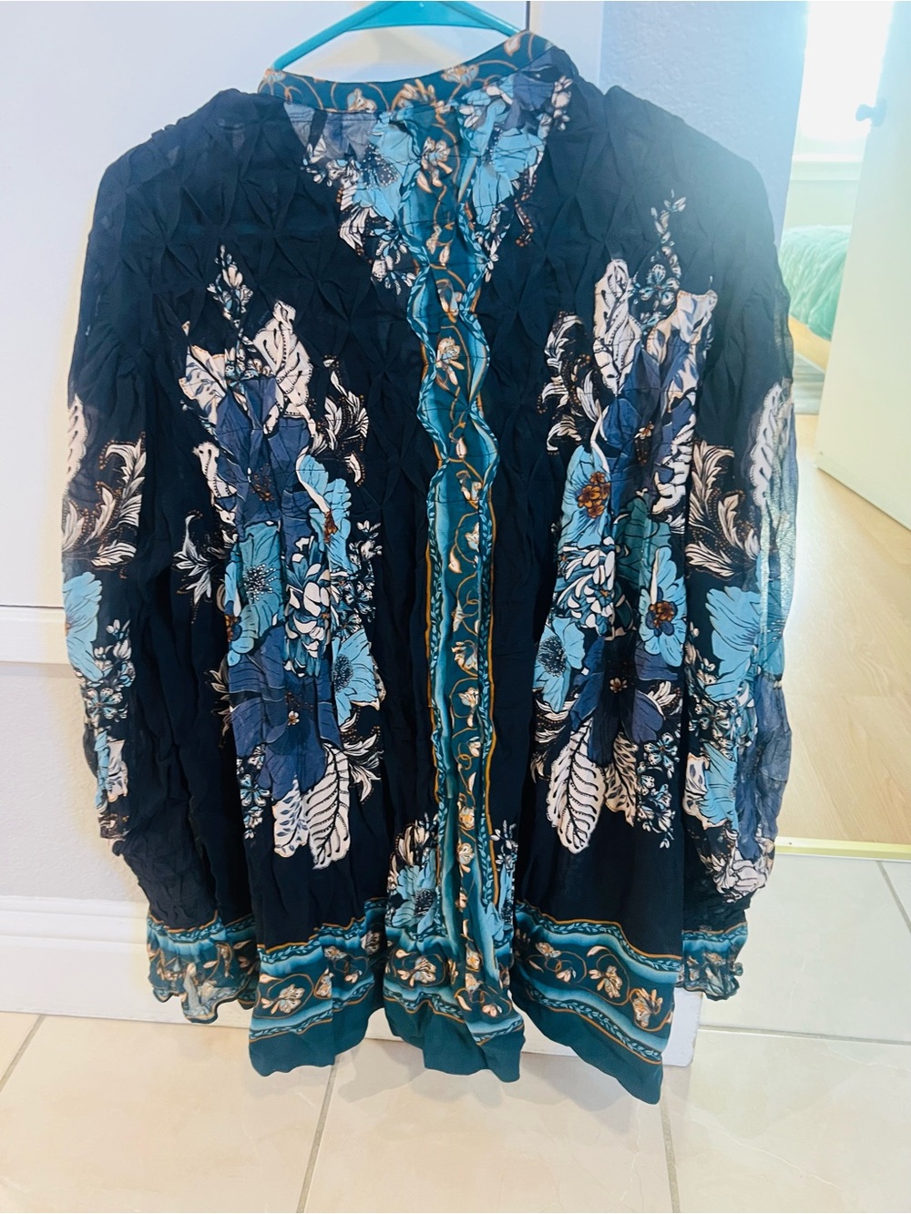 FARM Rio Blossom Tapestry Black Bee Smocked Blouse - Size Small - Brand new - Picture 8 of 8